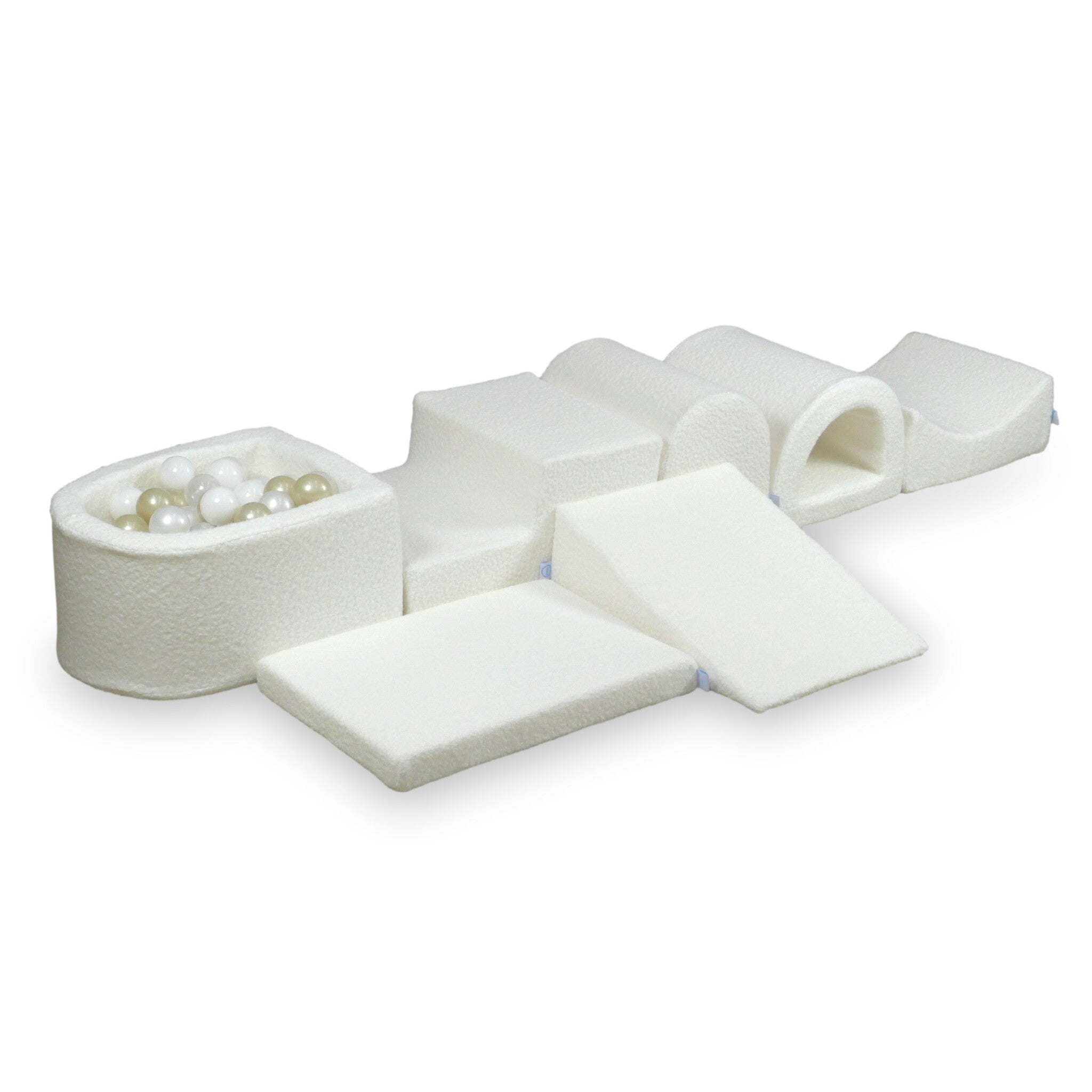 Larger foam play area with micro boucle white pool + 100 balls