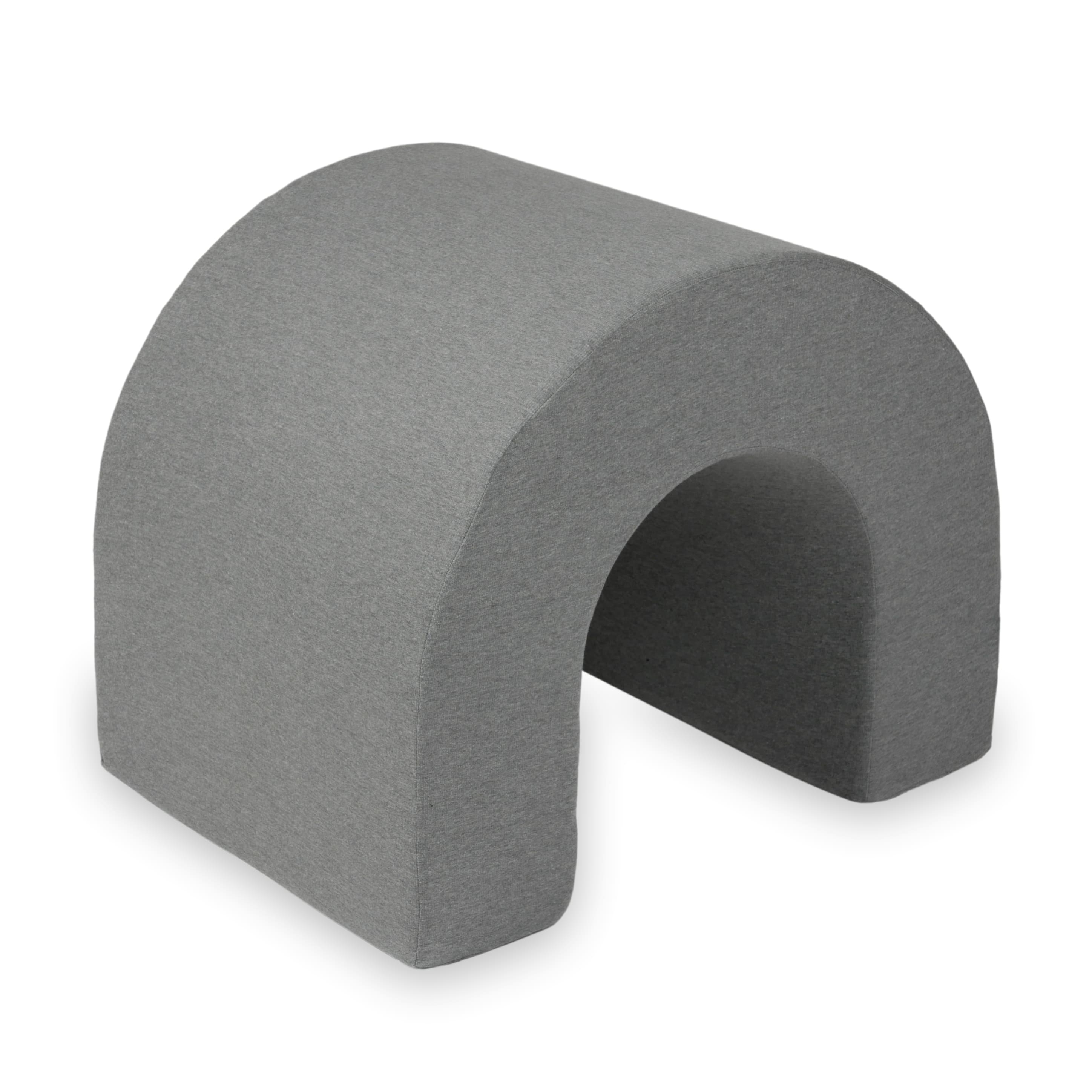 Foam tunnel for jersey playground