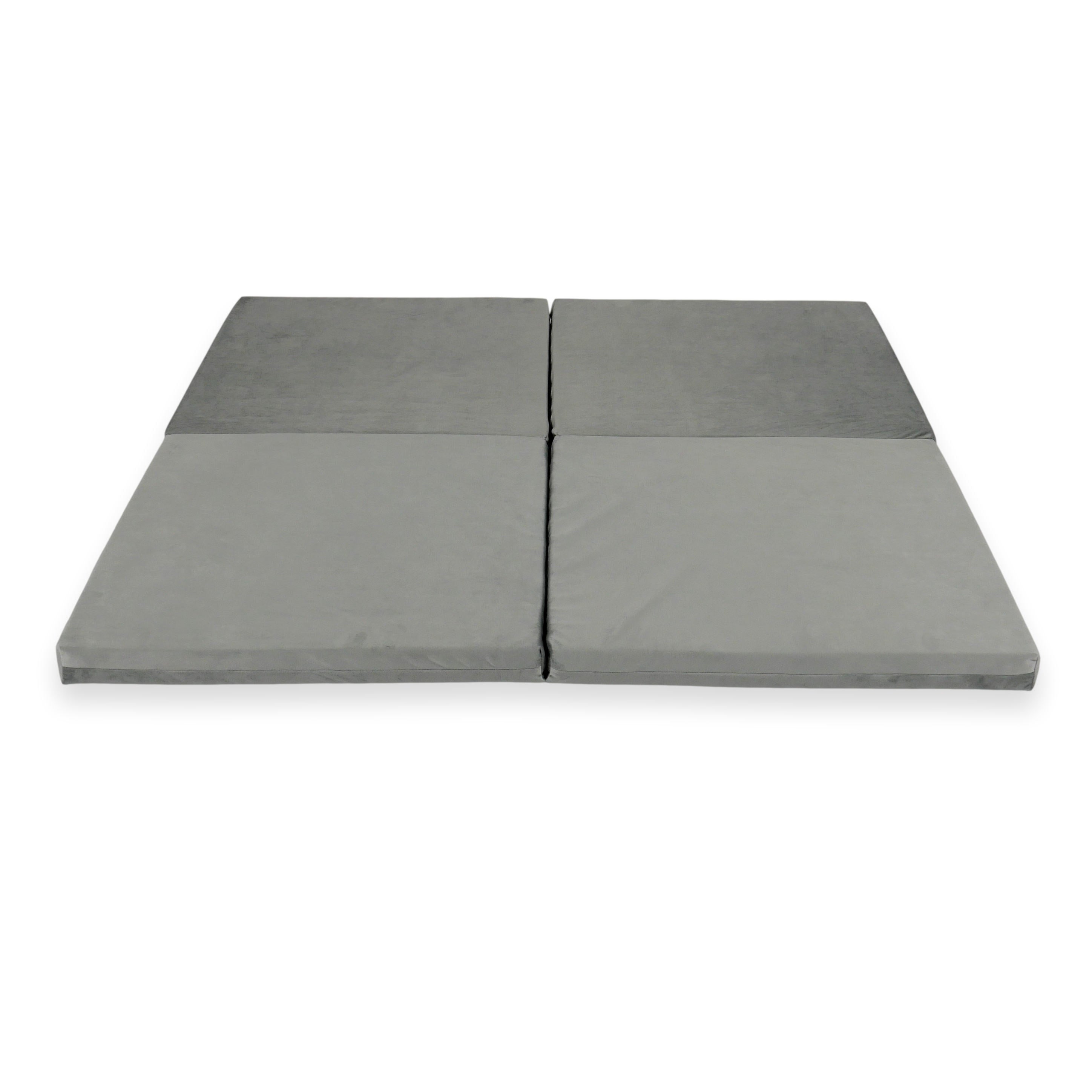 Quadratische, faltbare Babyspielmatte 120 x 120 cm aus Samt