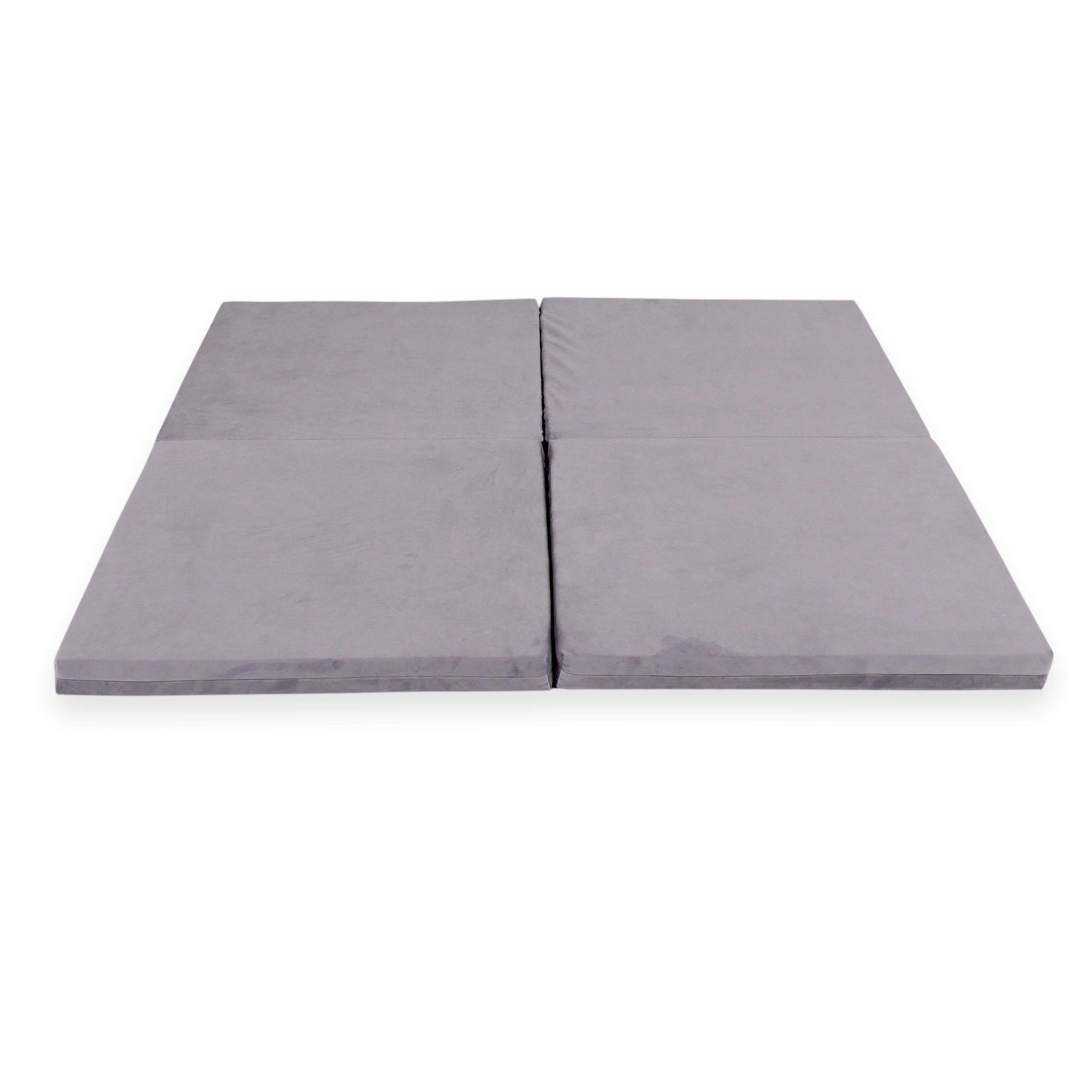 Quadratische, faltbare Babyspielmatte 120 x 120 cm aus Samt