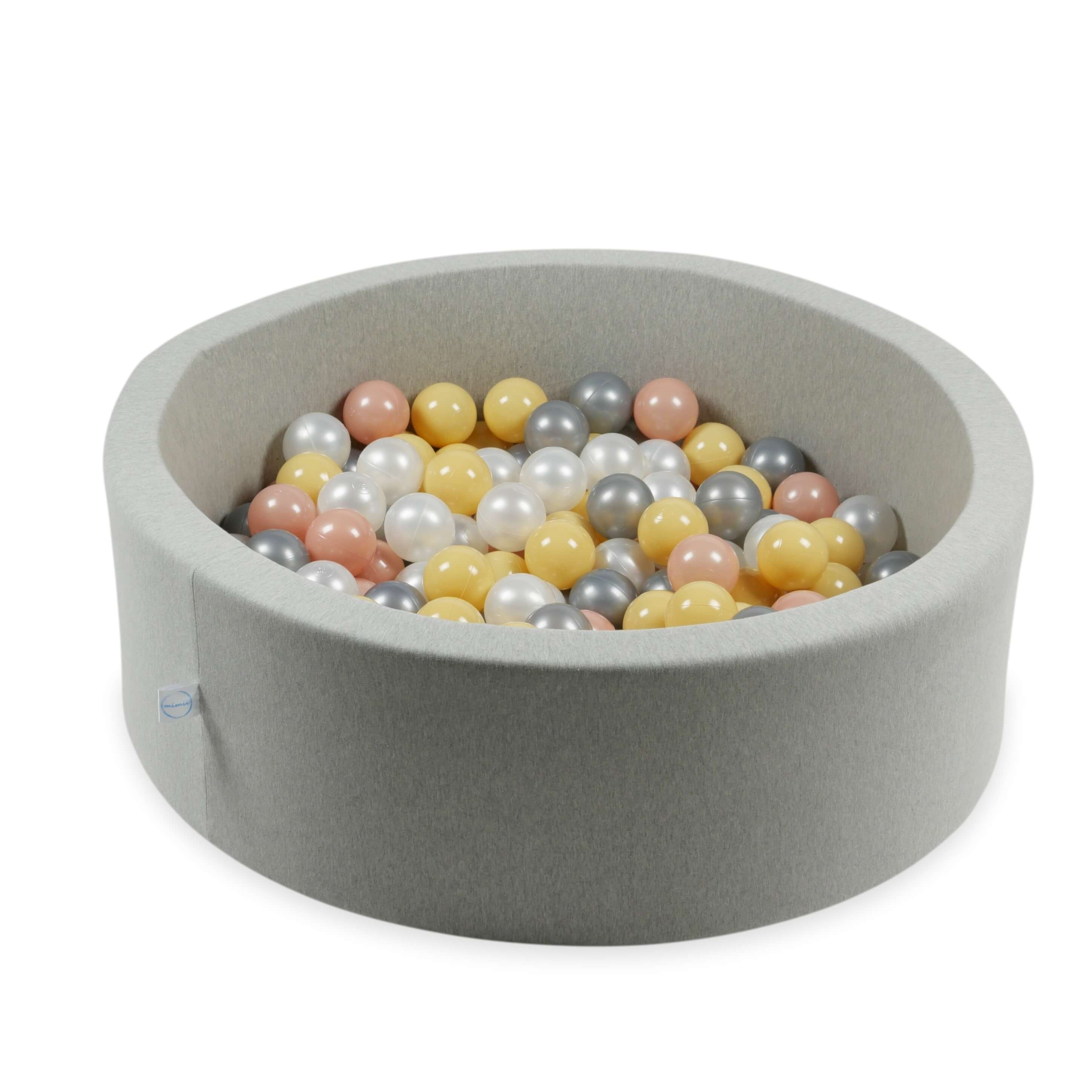 400 Spielbälle mit 7 cm Durchmesser in den Farben Perlmutt, Roségold, Beige und Silber.