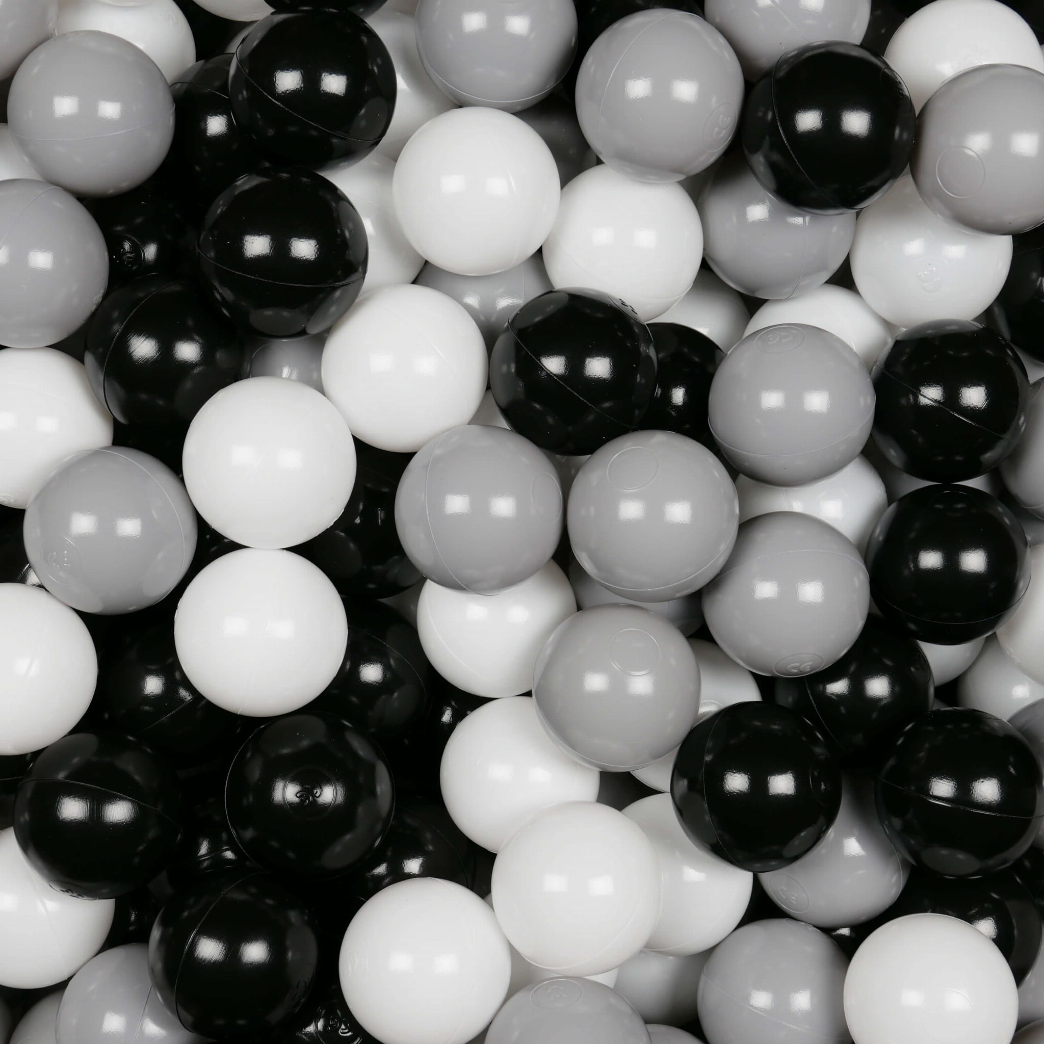 Play balls ø7cm 50 pieces white, black, gray